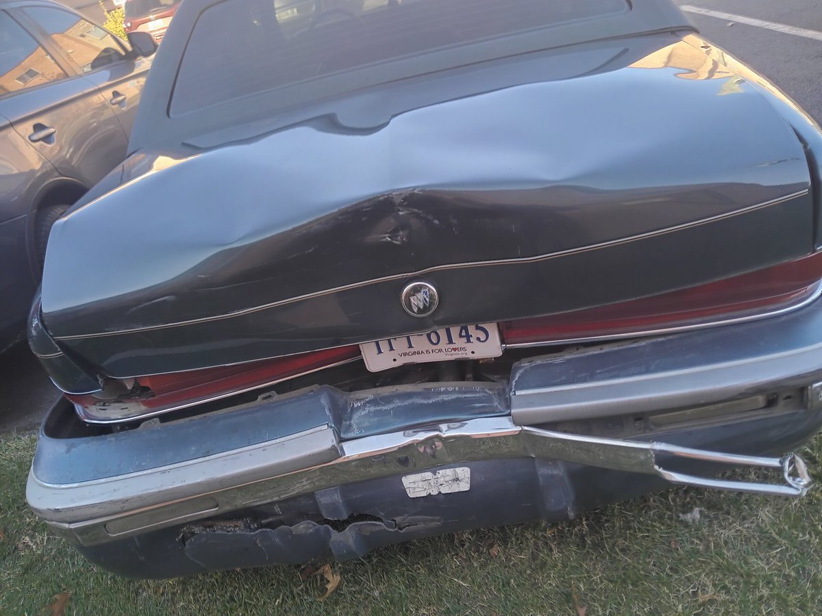 thewrightguy73's tweet photo. @StateFarm I've been waiting patiently for 2 weeks for your claims adjuster to contact me about being rear ended by one of your policy holders. I've reached out constantly to Kesha Rogers to no avail. https://t.co/Bf3dfY8jIn