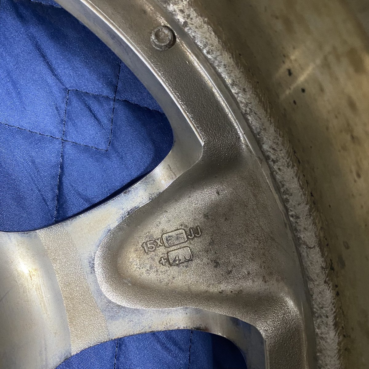 lagooon_loj's tweet photo. 緩募
#売ります

ワーク VS-KF
ナンカン 165/40R15
4H PCD100
6.5j+40 4本
割れ無し目視での歪みありません。

タイヤはまだまだ溝ありますがパンク等は保証しません。エア抜けありませんでしたが保護程度で。

1本2/3リムに傷があります。
他はそれなりです。

送別10万円
近場なら持っていきます。 https://t.co/fppOyXbmSn
