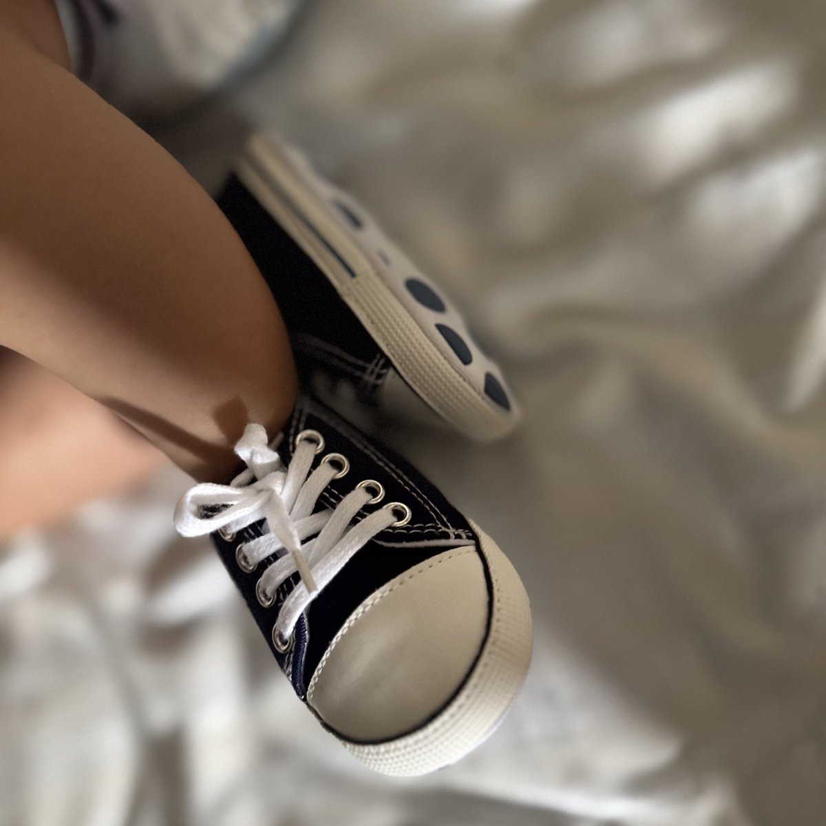 hampir semua orang nanya,

Orang2: "Anaknya bisa gembul gitu, sufor yah?"
Aku: "Engga kok, cuma perpaduan ASI + Tuku aja" 😅