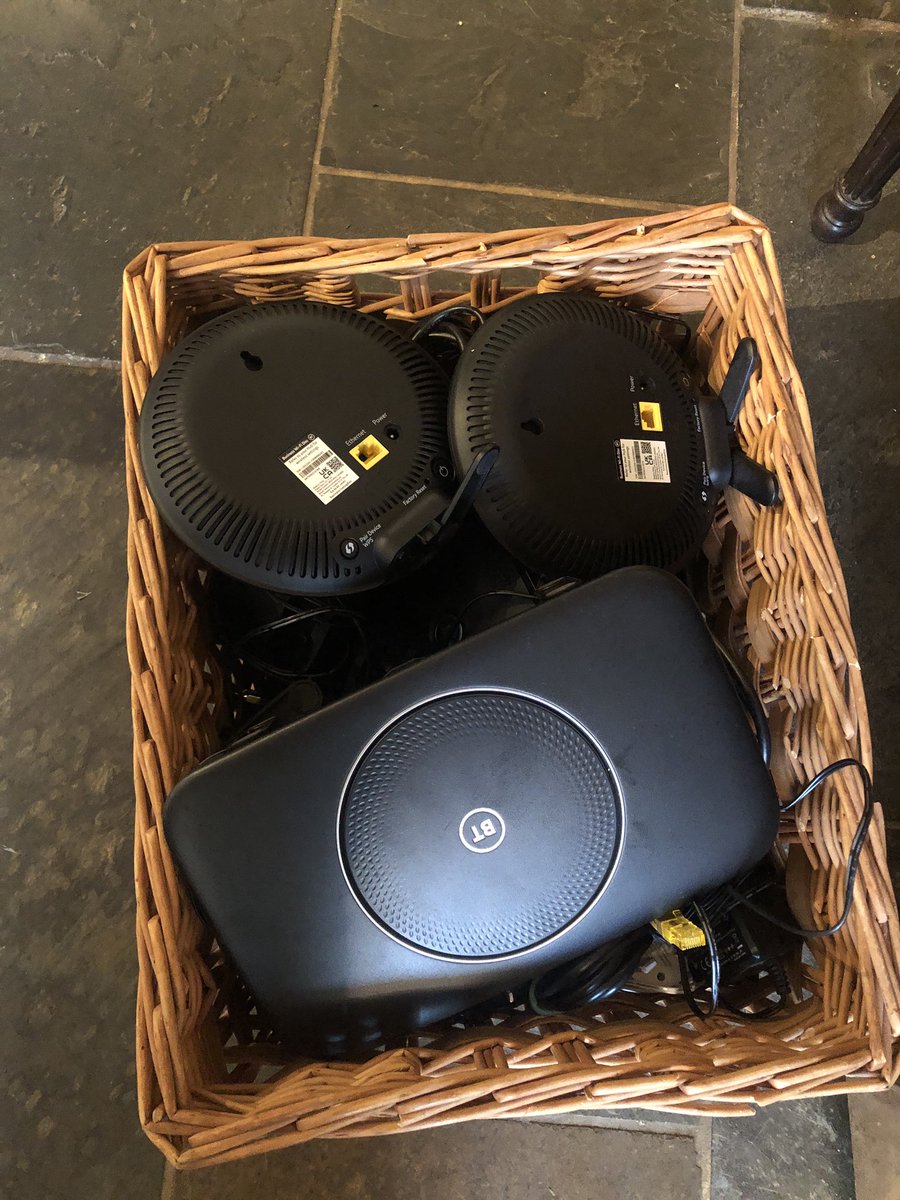 BeatriceGdeVR's tweet photo. @bt_uk I want to send this back I want the plastic bags to do so I want to close my account Advice please 🙏 https://t.co/YAj8vLNbd7