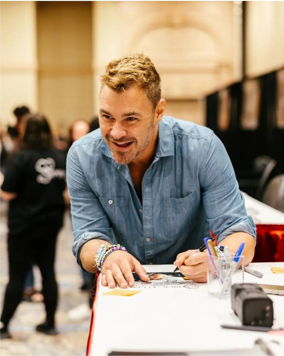 lvjk's tweet photo. Happy Birthday to Paddy ๐๐!! An amazing human being and actor. We are truly blessed to have him playing Adam Ruzek and one half of Burzek ๐. I hope he has an amazing day!!!
#PatrickJFlueger
#ChicagoPD
@WolfEnt @NBCOneChicago https://t.co/hP1brmUP9l