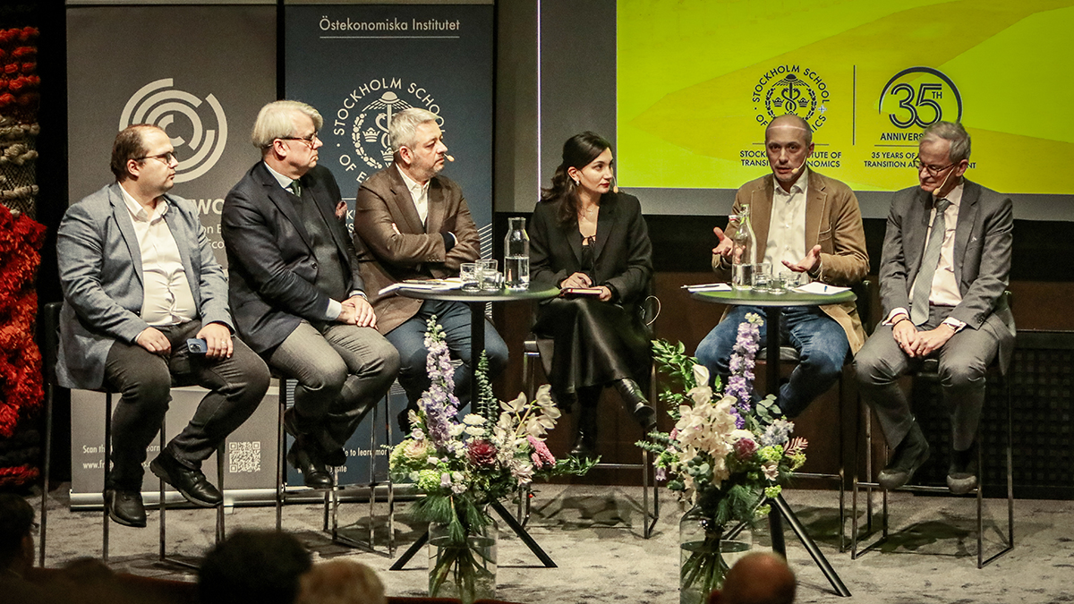 Dr. Tinatin Akhvlediani (@akhvledianitina) on Twitter photo Timely discussion hosted by <a href="/SITEStockholm/">Stockholm Institute of Transition Economics (SITE)</a> on the EU path of 🇺🇦🇲🇩🇬🇪. Was insightful to share the panel with Sweden's State Secretary <a href="/DanielssonEU/">Christian Danielsson</a> & excellent experts. My main message: #EUenlargement to be credible, the #EU must first address the security issues. Timely discussion hosted by <a href="/SITEStockholm/">Stockholm Institute of Transition Economics (SITE)</a> on the EU path of 🇺🇦🇲🇩🇬🇪. Was insightful to share the panel with Sweden's State Secretary <a href="/DanielssonEU/">Christian Danielsson</a> & excellent experts. My main message: #EUenlargement to be credible, the #EU must first address the security issues.