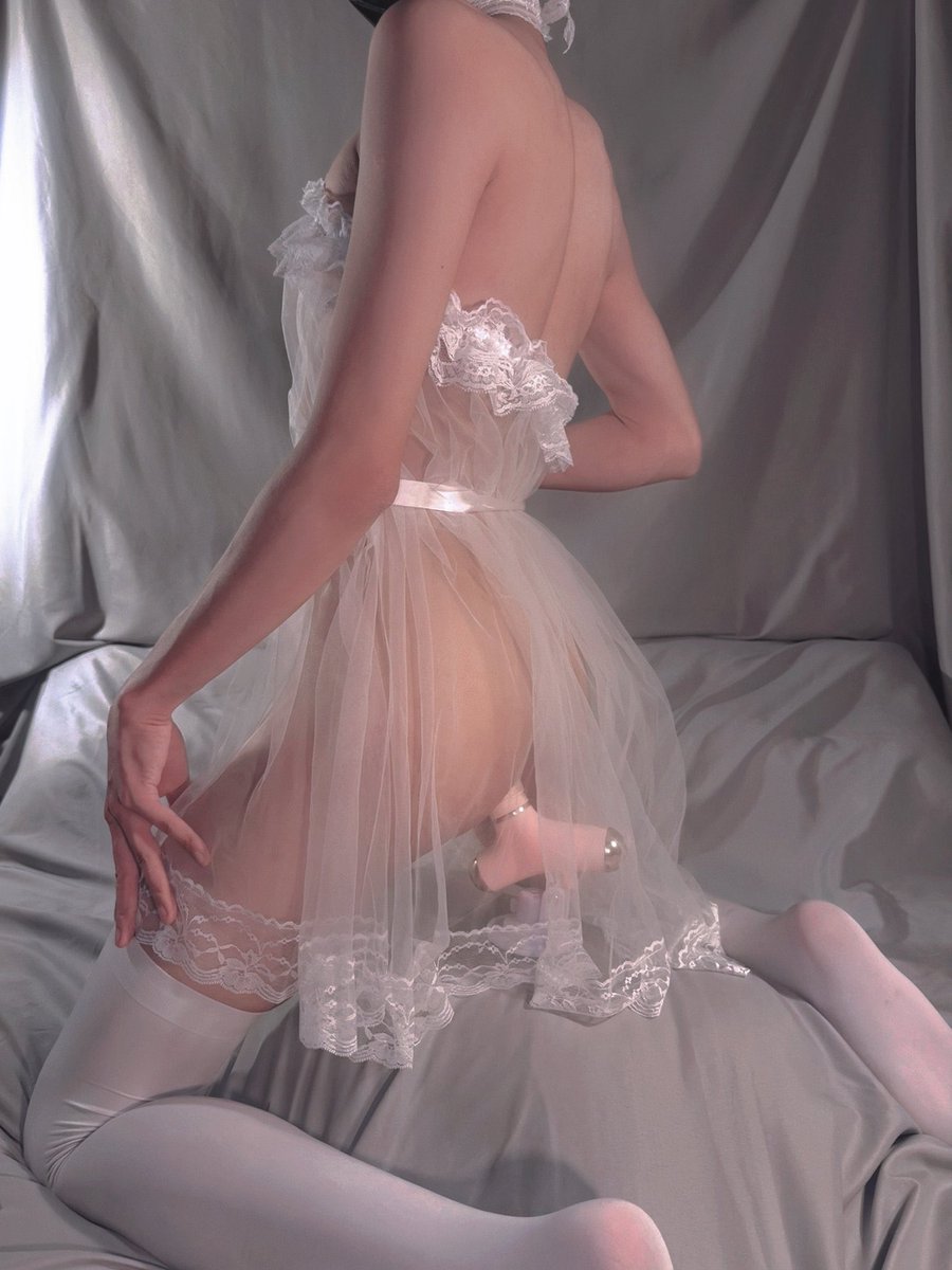 minfsw's tweet photo. s3vngm in his wedding dress https://t.co/yFspCcmCkf