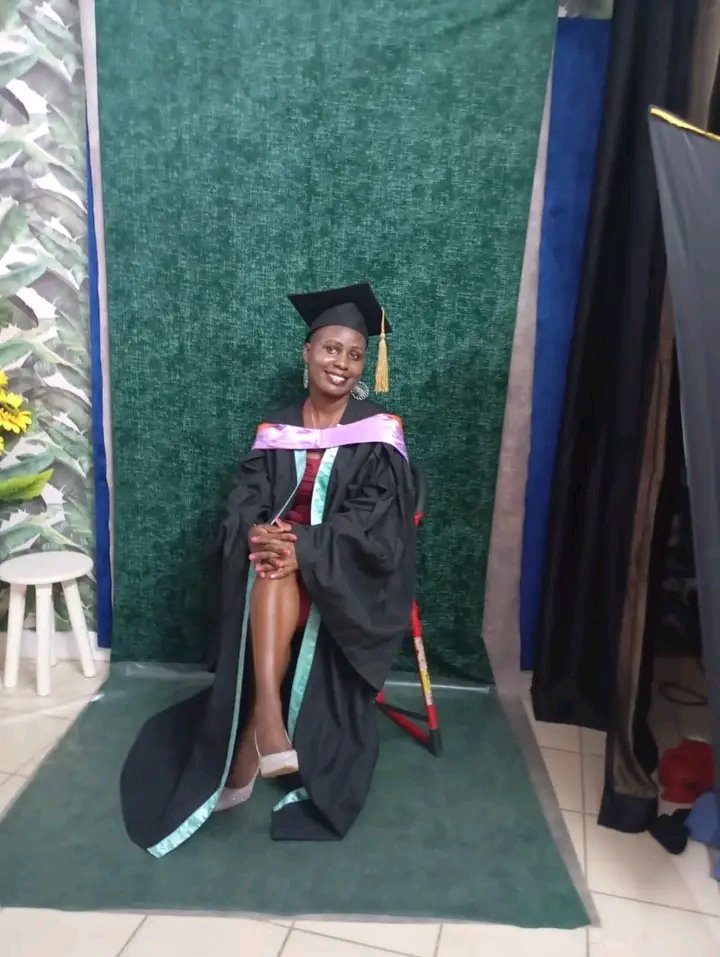 MumSwty's tweet photo. @CytonnInvest Thank you, God, for guiding me throughout this journey and granting me the strength to reach this milestone. I am grateful for Your blessings and grace that have brought me to this moment of graduation. @CytonnInvest https://t.co/hO0SGyTPqj