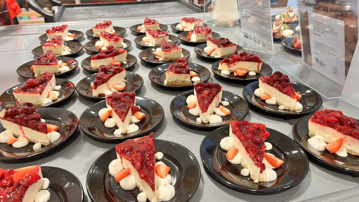 CMUCatering's tweet photo. It’s Christmas 📷 lunches in the Atrium food court 12 - 2pm https://t.co/VRFeSqaw6p