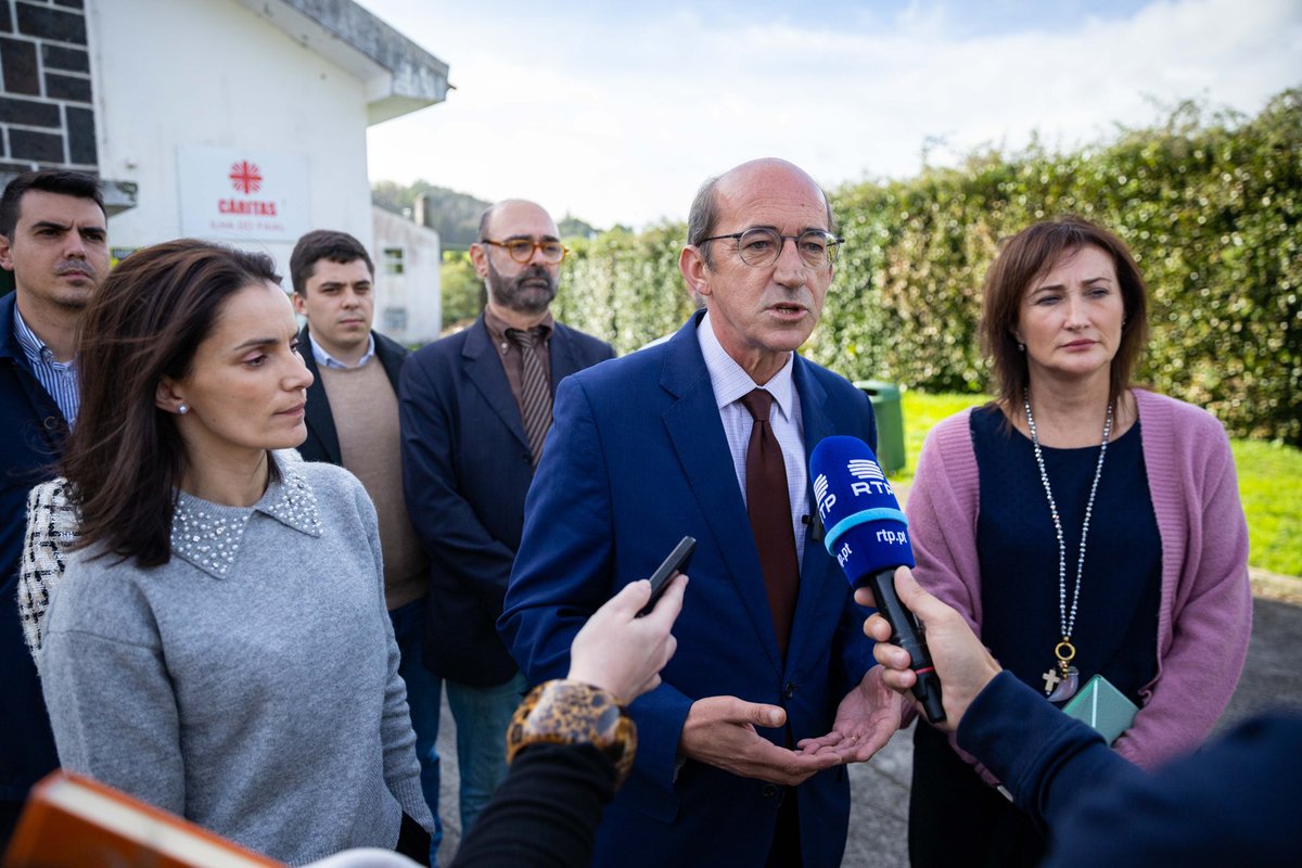 REUNIÃO COM A DELEGAÇÃO DA CÁRITAS DO FAIAL

A Taxa de Risco de Pobreza baixou 7,6% nos Açores, em 4 anos.