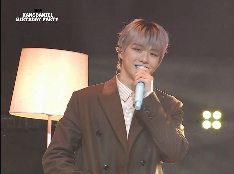 AmizaSherry's tweet photo. Thank you Kang Daniel... for celebrating your 28th birthday with us. Thanks for the online streaming.🥹🫶🫶 https://t.co/4mWRVo0B6m