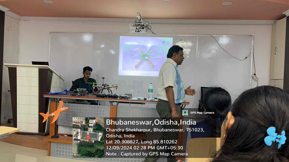 gpbbsr2017's tweet photo. Hands on skill on Drone Technology @gpbbsr2017 
Students of Electrical and E&amp;TC got an opportunity to assemble a Drone and fly it within a week. 
@skilled_odisha 
@SDTEOdisha https://t.co/1jTjL9E5vx