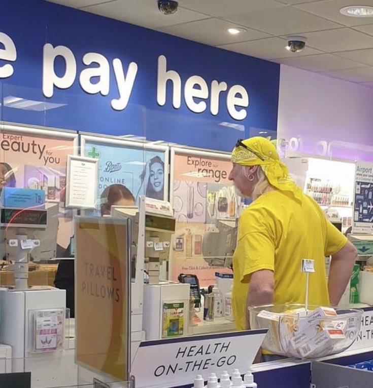 No Context Brits tweet media