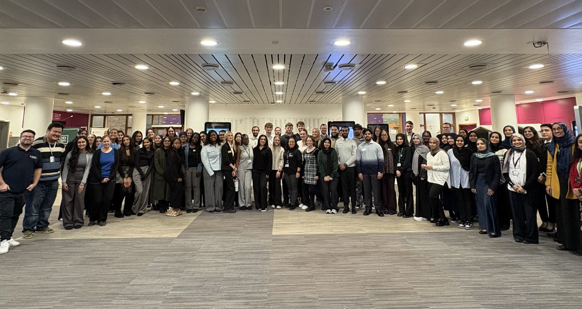 Yesterday was MPharm research poster day!🎉
Had a great time discussing the wide range of projects that our Year 4s have been doing over the last 9 weeks. Loads of great research being undertaken from pharmaceutical sciences to patient outcomes and everything in between!🧑‍⚕️🔬💊