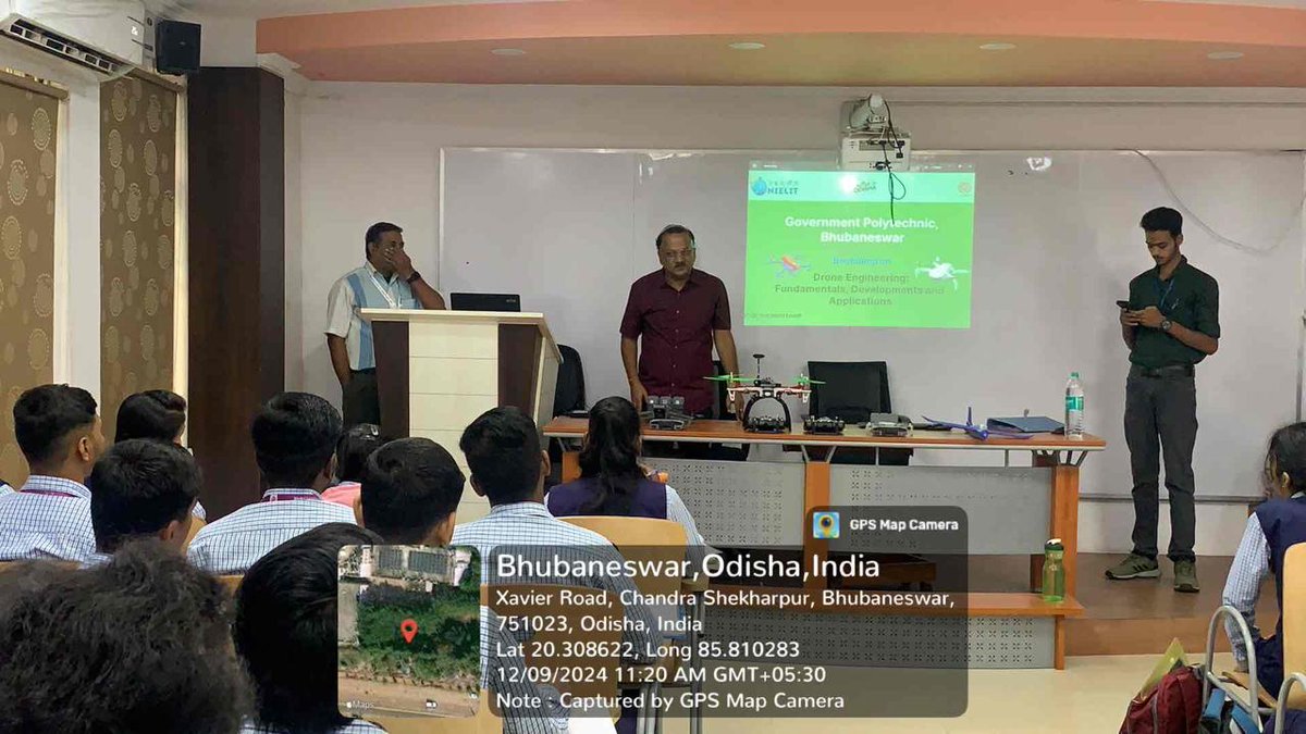 gpbbsr2017's tweet photo. Hands on skill on Drone Technology @gpbbsr2017 
Students of Electrical and E&amp;TC got an opportunity to assemble a Drone and fly it within a week. 
@skilled_odisha 
@SDTEOdisha https://t.co/1jTjL9E5vx