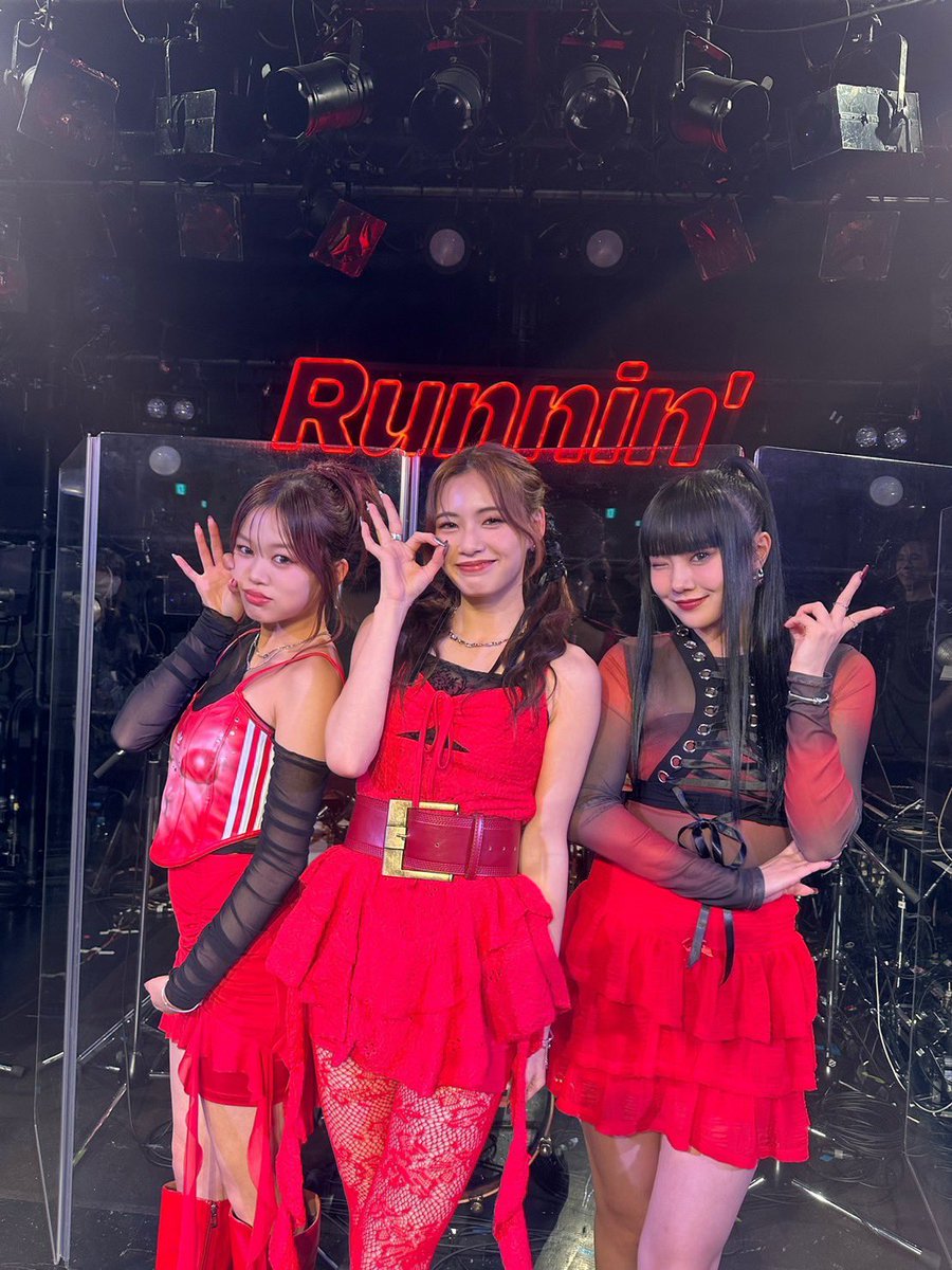 iscream_ldh's tweet photo. iScream LIVE TOUR 2024 "Runnin'"
in OSAKA

YUNAの地元、さすが関西パワーでした🐙

NEXT 12/20 FUKUOKA
ファイナル楽しみましょう❤︎

#iScream #RUI #YUNA #HINATA
#Runnin' #LIVE https://t.co/h2S2hlUHOW