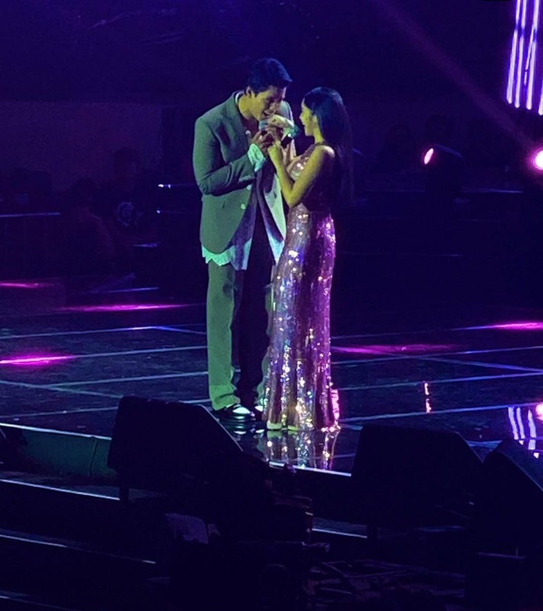 chel_1931's tweet photo. Oi putcha yung pag online ko ito agad ang ma kikita shet himlay ayeee 

KEEP SLEIGHING KYLEDREA https://t.co/QJ411BI8gX