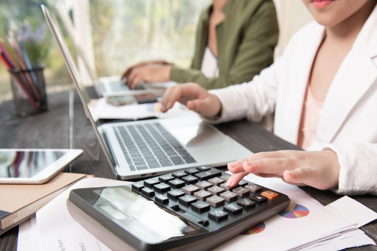 💵Gratificación de fin de año: recuerda que el beneficio no está sujeto a descuentos 👉 ow.ly/90vP50UocLx 

Una de las preocupaciones más comunes tanto para empleadores como para empleados en el país es el pago de la gratificación de fin de año.