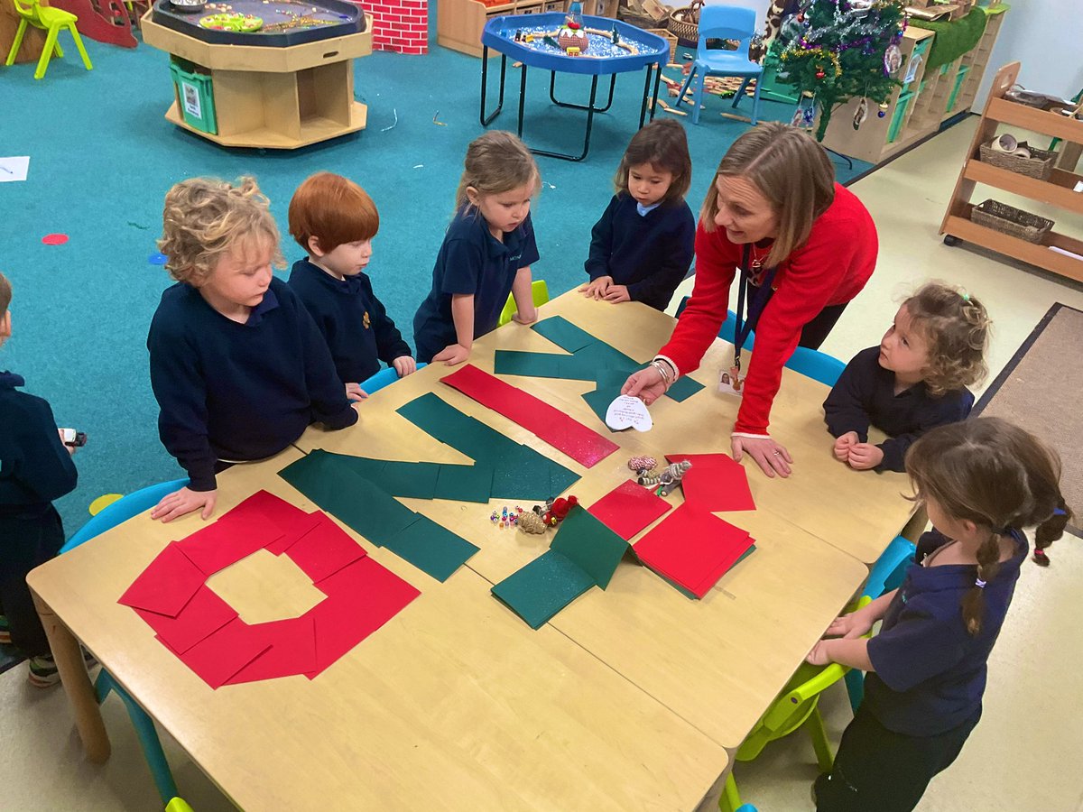 MonktonKG's tweet photo. Day 7 - Today’s kindness challenge: Make a card or a bracelet for a friend! #MonktonKindergarten have been busy creating lovely gifts. https://t.co/hW7ZhGJVQT