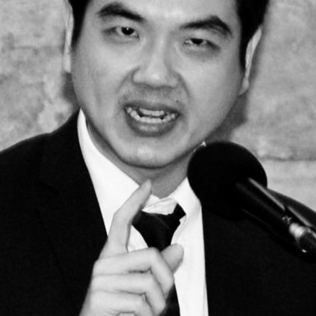 ตอกย้ำความต่ำตมของปิยบุตร ผลิตวาทกรรมใหม่ "ใบอนุญาตที่ 2" ออกมาดูถูกสติปัญญาสาวกอีกแล้ว วันๆ มีแต่คอยยุยงปลุกปั่นสร้างความแตกแยก เก่งแต่มุดหัวแล้วชี้นำทางความคิดให้สาวกทำผิดติดคุกติดตะรางแทนตัวเอง สุดท้าย เอ็งมันก็แค่ขี้ข้าที่กราบกรานรับใช้นายทุนส้มเท่านั้น หยุดแอบอ้างประชาชนเถอะ