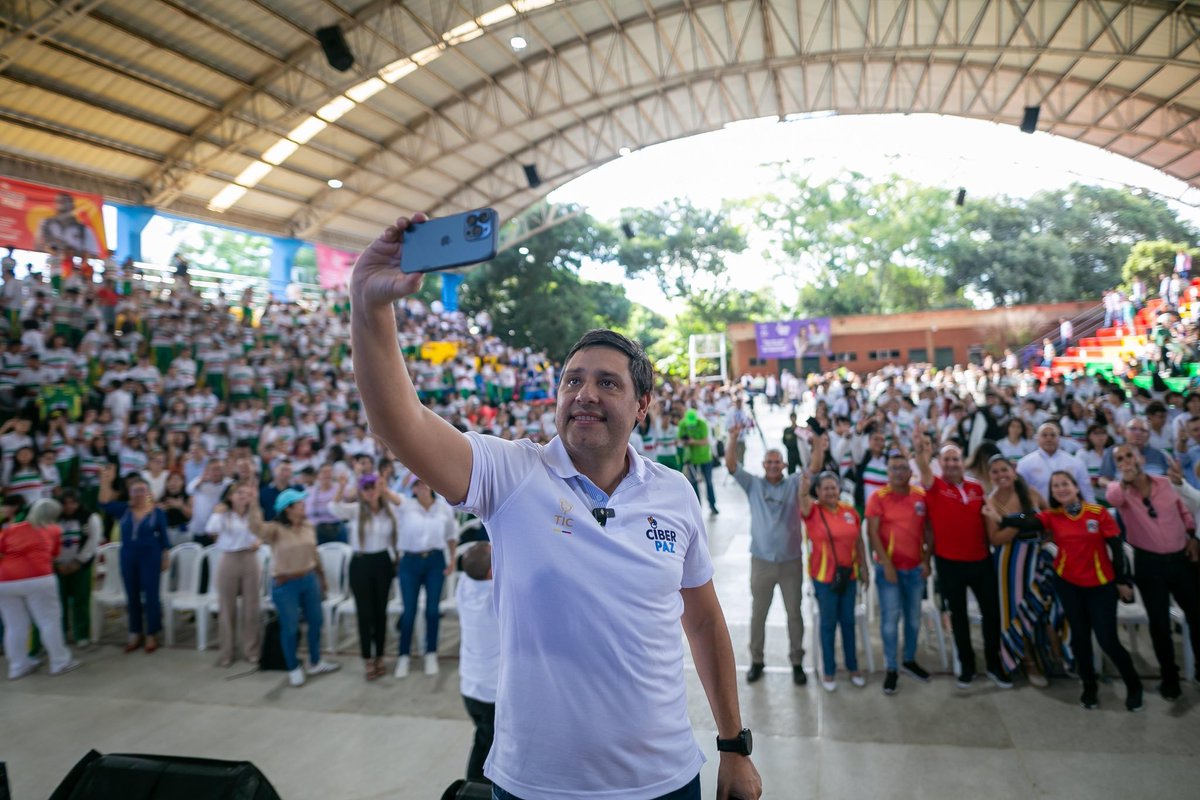 derlilopeza's tweet image. #CiberPaz está llegando a cada rincón de Colombia, con talleres y sensibilizaciones GRATUITOS sobre:
🔹 Ciberseguridad.
🔹 Uso ético y responsable de las TIC.
🔹 Derechos digitales como privacidad y libertad de expresión. 🌍👩‍💻 
#LizcanoRindeCuentas