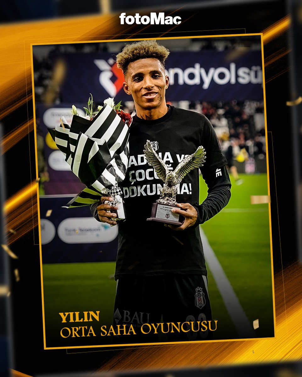 Turkuvaz Medya Spor Zirvesi'nde yılın kalecisi ödülünü Mert Günok, yılın orta sahası ödülünü Gedson Fernandes aldı.