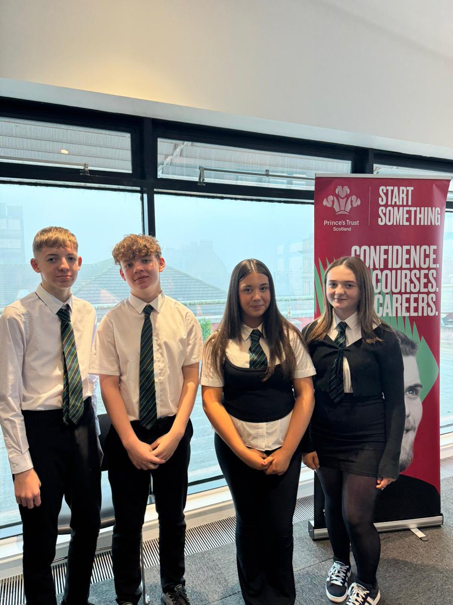 OLSPBus_Comp tweet media