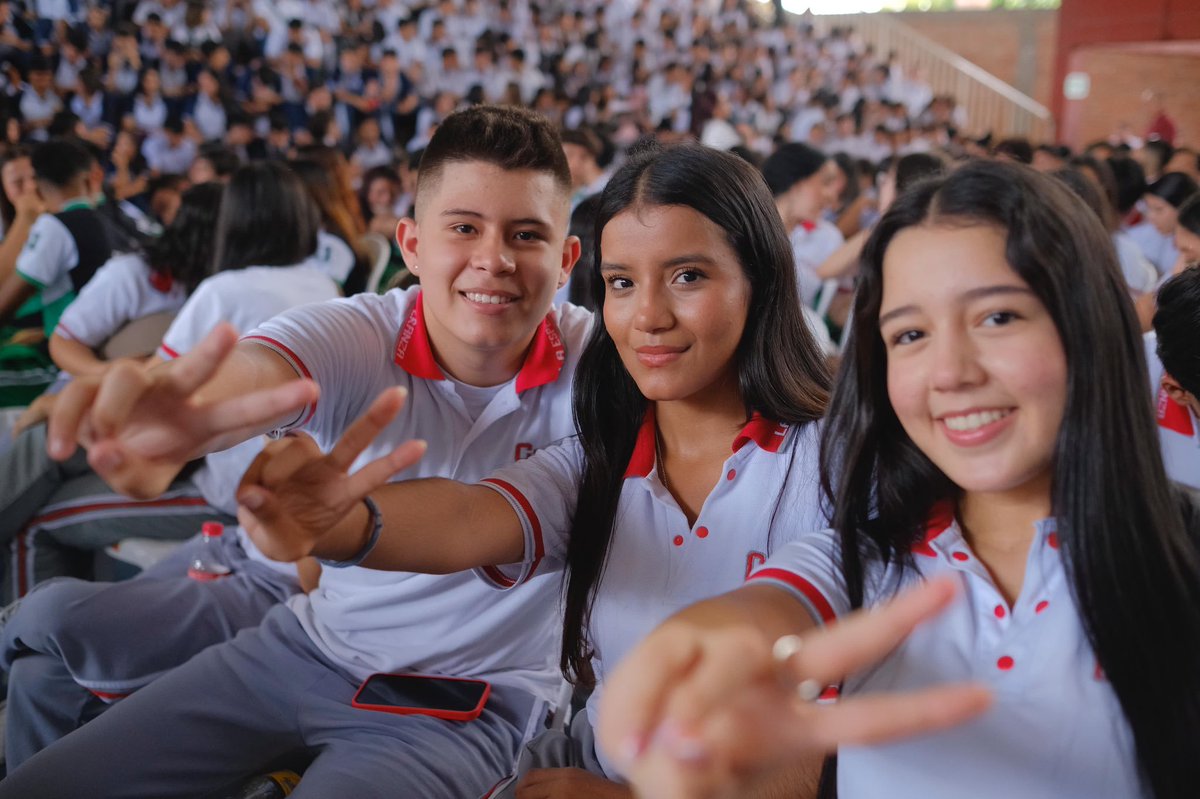 derlilopeza's tweet image. #CiberPaz está llegando a cada rincón de Colombia, con talleres y sensibilizaciones GRATUITOS sobre:
🔹 Ciberseguridad.
🔹 Uso ético y responsable de las TIC.
🔹 Derechos digitales como privacidad y libertad de expresión. 🌍👩‍💻 
#LizcanoRindeCuentas