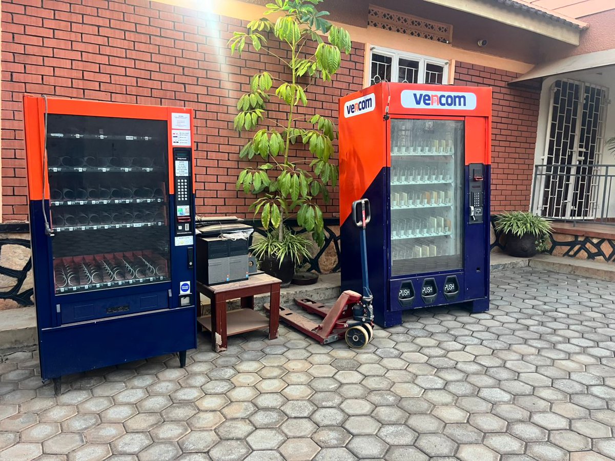 AseaPius's tweet photo. Quick deal!!!
5 Vending machines on sale
In good condition 
Each @1500usd 
Feel free to dm for business. https://t.co/vt5eTfWrYM