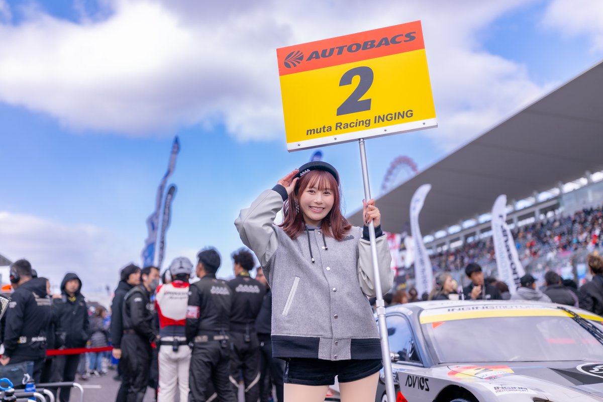 HirotakeKuga's tweet photo. #SUPERGT Rd.5 2024.12.08
スタート進行
#後藤佑紀 さん (@kino_chan0219)
撮影ありがとうございました🙇🏻♂️
#スーパーGT #supergt2024
#mutaRacingINGING
#muta
#mutaracingfairies
#RA #レースアンバサダー
#RQ #レースクイーン https://t.co/3jwxNRHULv