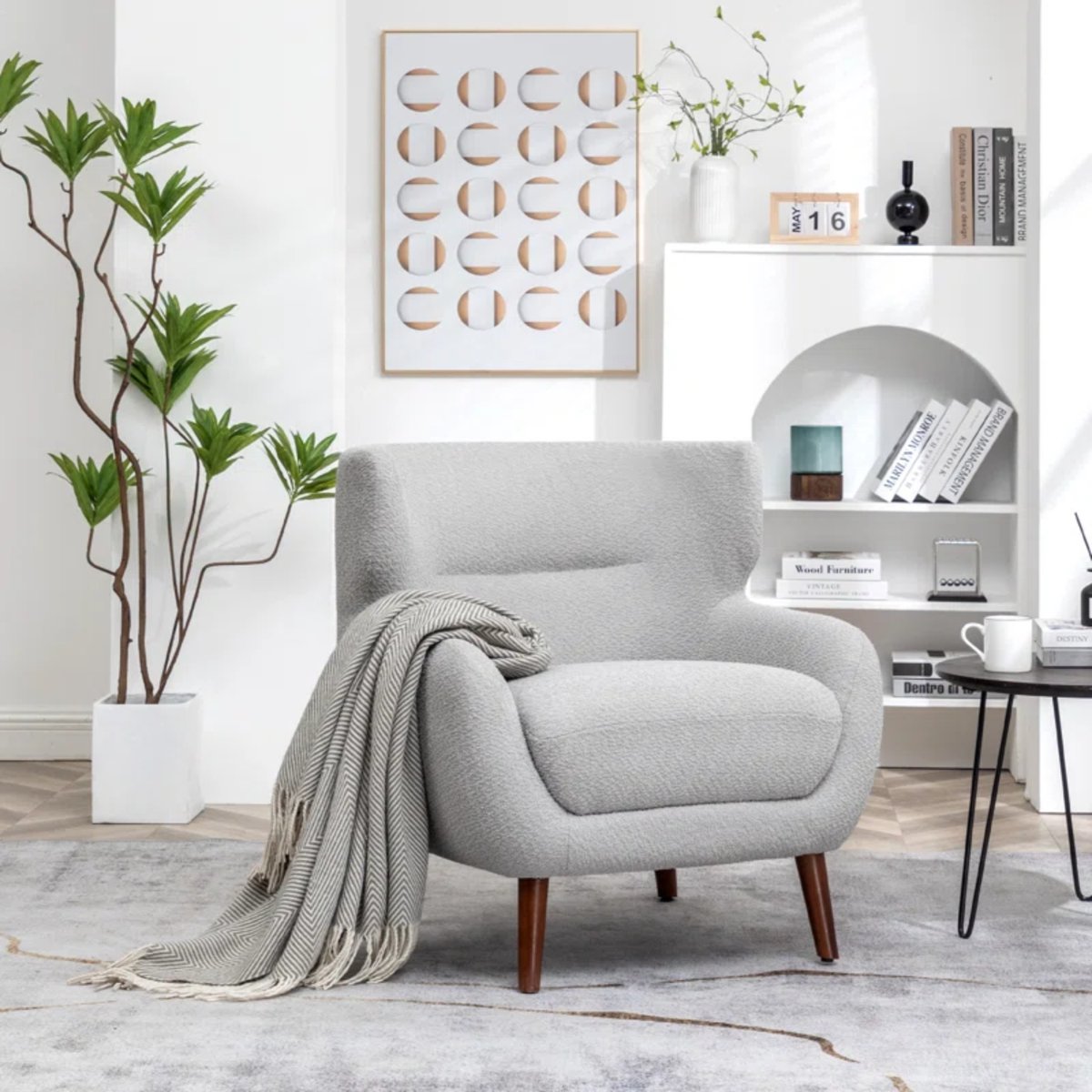 klineksa1's tweet image. Wingback Upholstered Armchair

Description:
This tufted wingback accent chair is the perfect addition to any living room, bedroom, or versatile space in your home
#WingbackChair #UpholsteredArmchair #HomeComfort #LivingRoomDesign #BedroomFurniture #Kline #QualityLiving