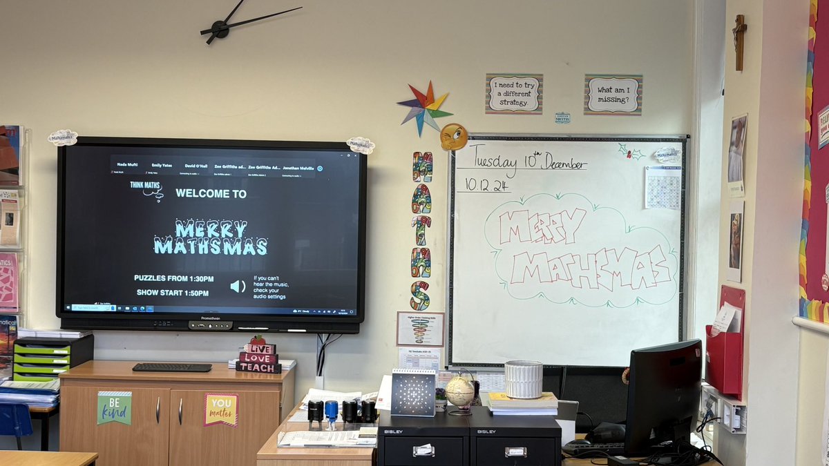 SAP_SH_Maths's tweet image. Christmas fun is happening here in the Senior House for our Year 7 &amp;amp; 8s! Looking forward to taking part in the #MerryMathsmas from @thinkmaths 🎄🎅🏼🔢