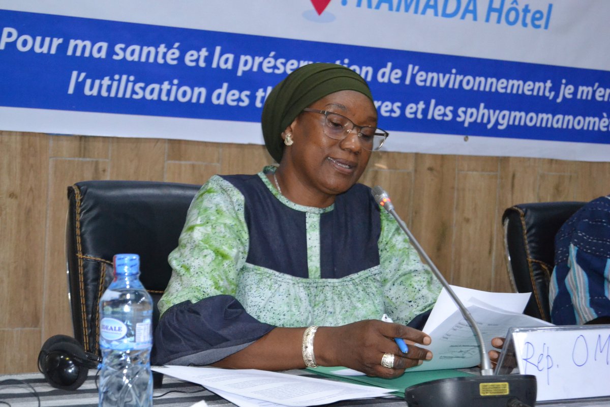 OMS_Burkina's tweet photo. Le #BurkinaFaso lance ce 10 déc. un projet d’élimination progressive des dispositifs médicaux ayant du #Mercure  comme #tensiomètres et #thermomètres dans les établissements de santé. Financé par @UNEP_Francais, soutenu par @SANTE_BF, min. #environnement et @OMS_Burkina https://t.co/eQytUtXiex