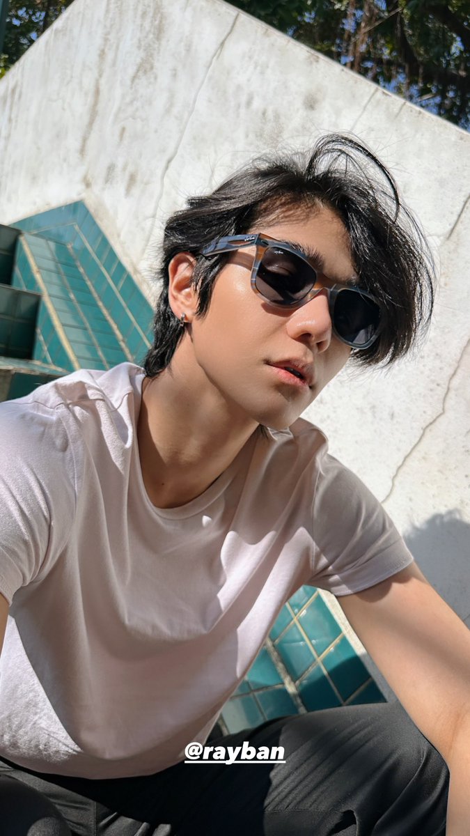 SATURUSAFC's tweet photo. 10.12.2024 — Jeff, posted this on his Instagram story:
⇢ rayban
@ray_ban
#RayBan
#RayBanChange
#RaybanxJeffSatur
┊#JeffSatur ∵ @jeffsatur┊ https://t.co/BE1zc7YKen