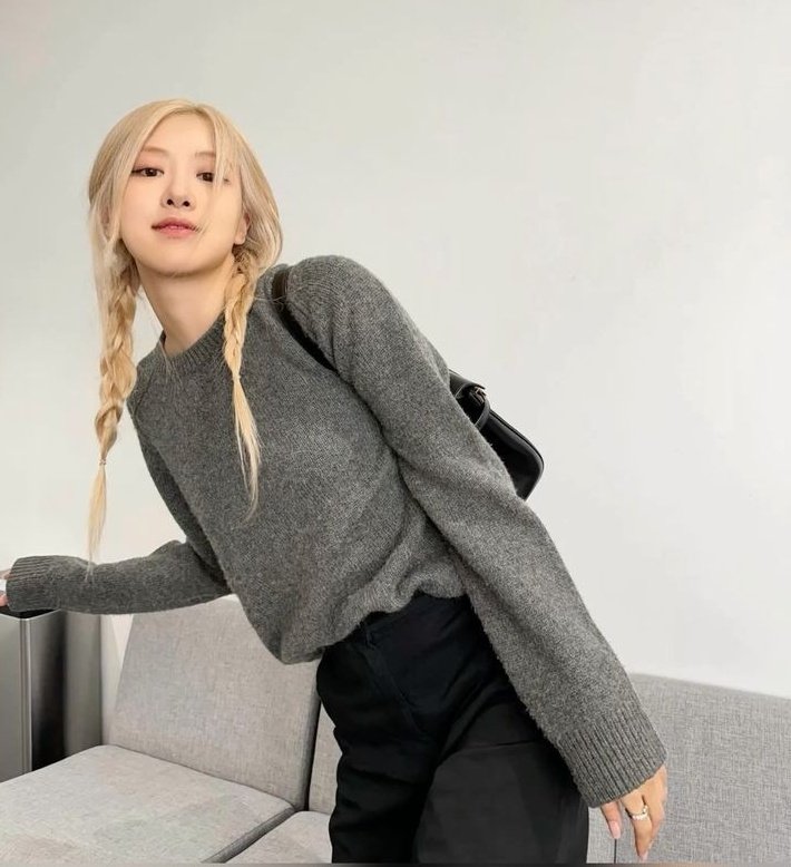 <a href="/VIERRECO/">𝗩𝗜𝗘𝗥𝗥𝗘 𝗖𝗢.</a> ㅤ ㅤㅤ
Centil dulu sambil menunggu pawangnya~
ㅤ ㅤㅤ