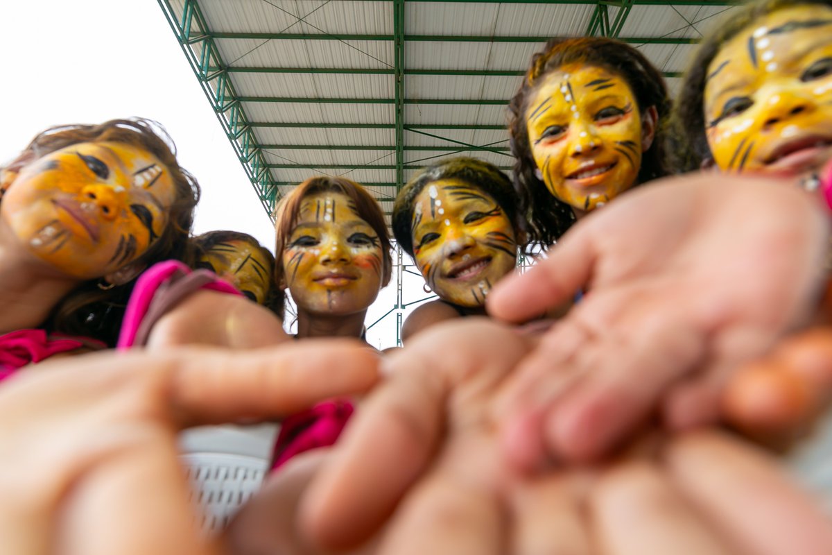 derlilopeza's tweet image. Con programas como #CiberPaz, el @Ministerio_TIC y @MauricioLizcano están transformando la manera en que nos conectamos en Colombia. Un Internet más seguro, inclusivo y respetuoso es posible cuando hacemos que cada clic cuente. ✨💻 #LizcanoRindeCuentas