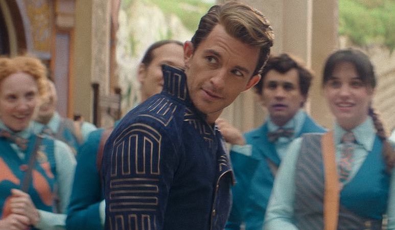 Wdrito's tweet photo. Allons voir ce qui « défie la gravité » grâce à Jonathan Bailey dans Wicked https://t.co/M1j7Focgqf