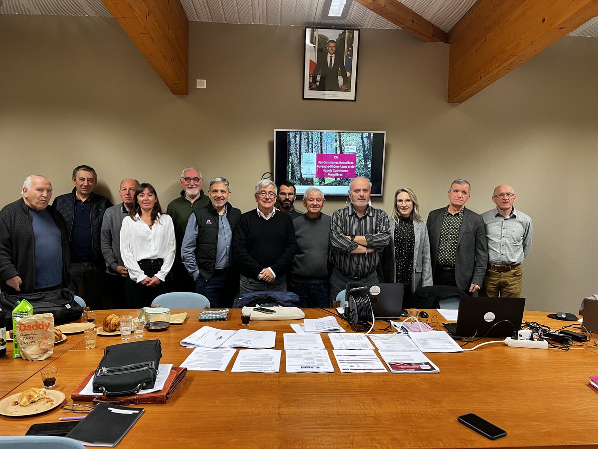 #COFORAURA Vendredi dernier, s'est tenu le Conseil d'administration de  l’association des Communes forestières Auvergne-Rhône-Alpes. Un grand  merci à M. Isodore Polo pour son chaleureux accueil et pour avoir  facilité cette rencontre productive !