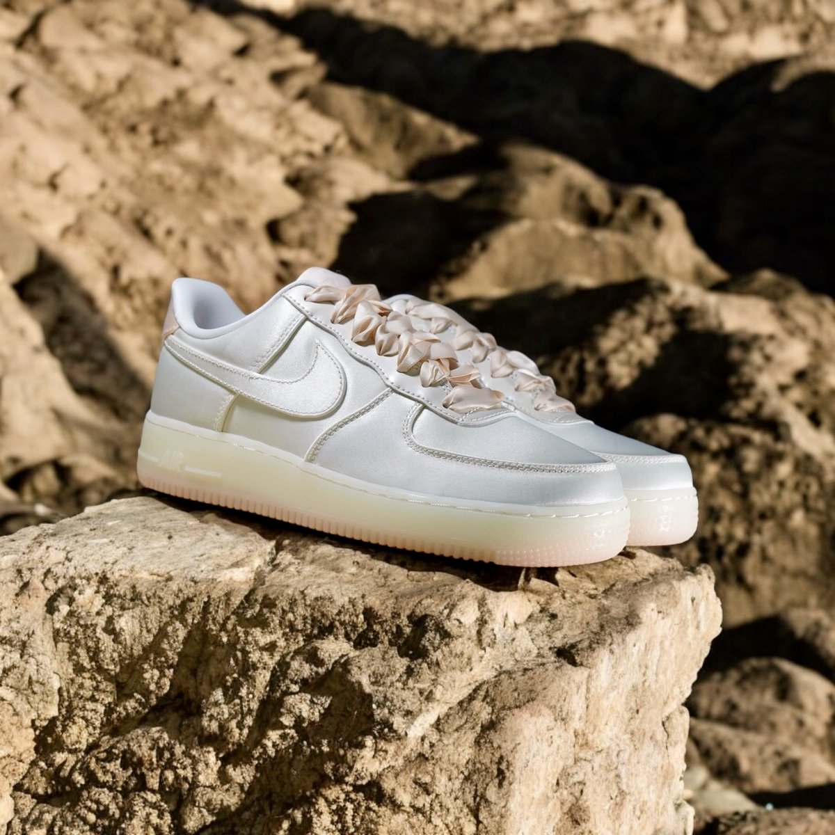PondokIndahMall's tweet photo. 12.12 SPECIALS!
Get 25% OFF on selected Nike Air Force 1 from 10โ15 Dec. Donโt wait, these deals wonโt stick around forever!
Step into style and save bigโonly at @jdsportsindo ๐
#GueJD #JDSportsIndo #NikePromo #NikeAirForce1 #1212 #PIM #PIMRumahKedua #RumahKedua https://t.co/U34UBaAOo3