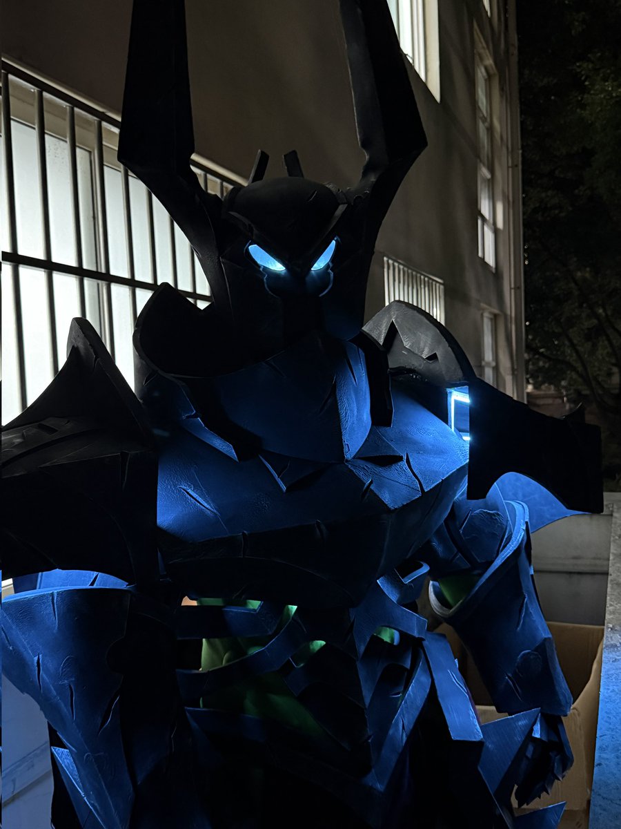 MDtheKnight's tweet photo. Now you won't get freaked out when meeting me in dark. https://t.co/YUffHwu8mm