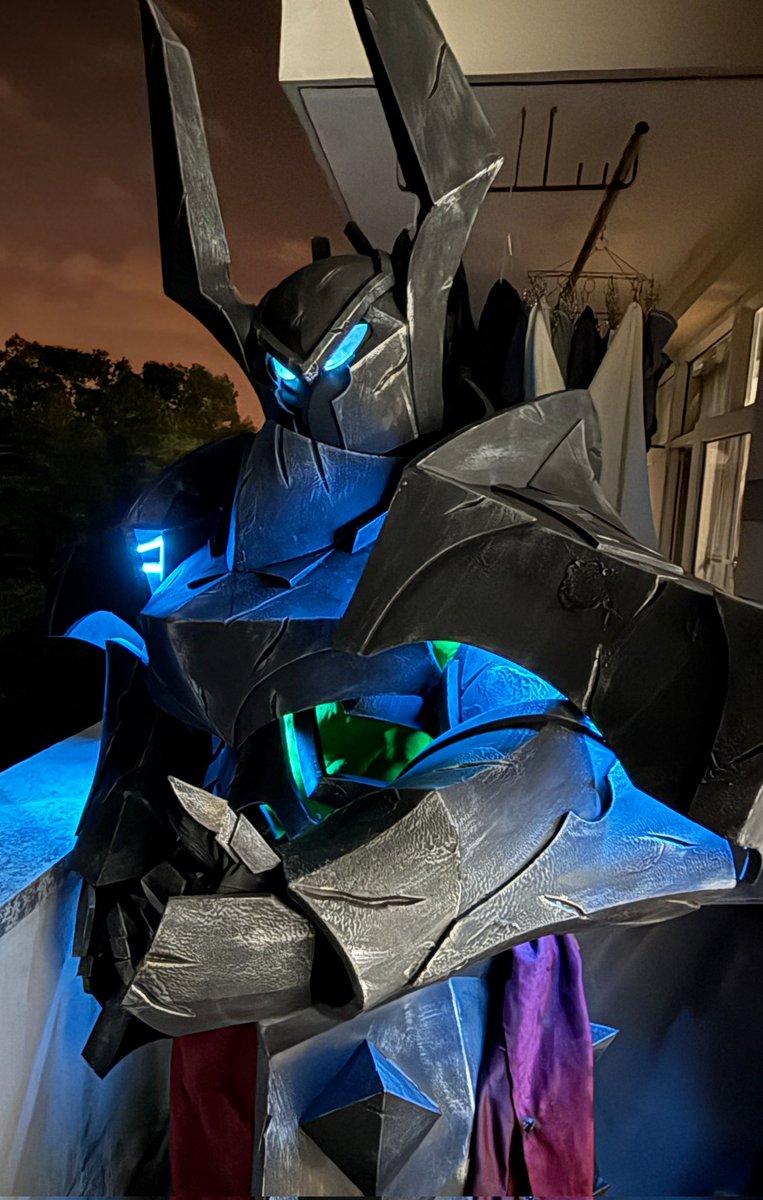 MDtheKnight's tweet photo. Now you won't get freaked out when meeting me in dark. https://t.co/YUffHwu8mm