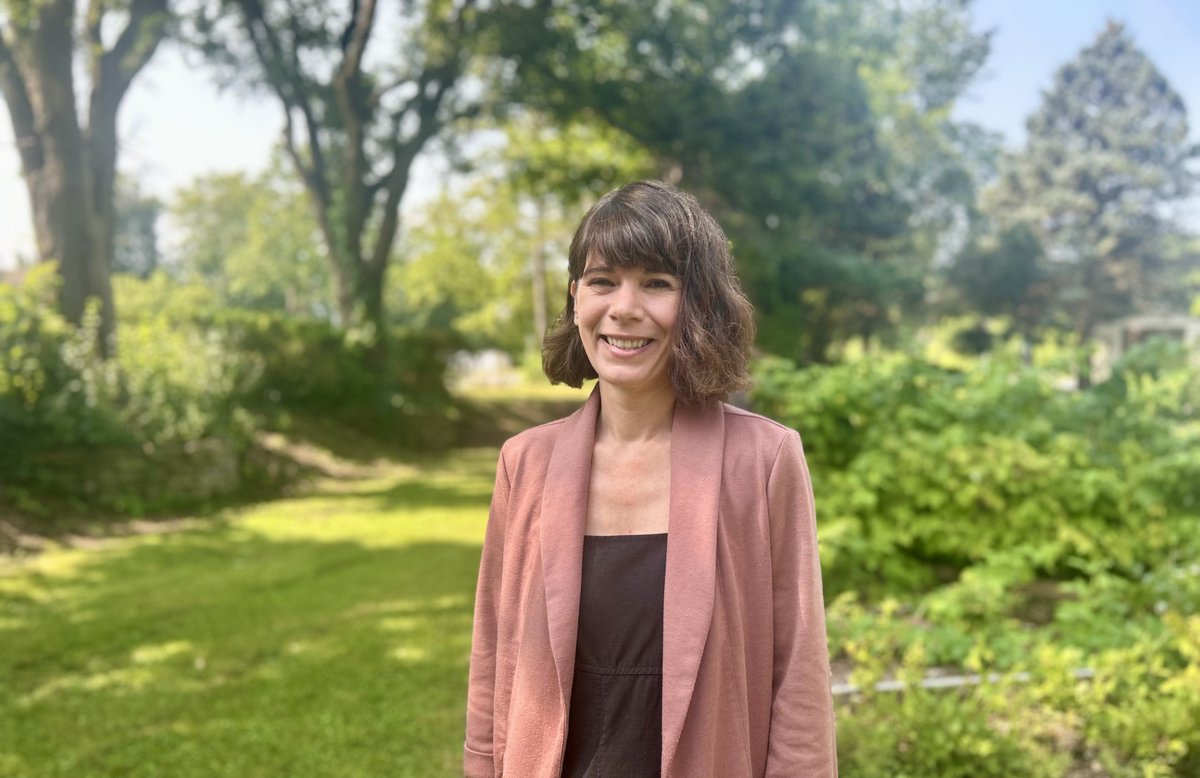 Centre de recherche Azrieli du CHU Sainte-Justine (@cr_chusj) on Twitter photo L’<a href="/ASPQuebec/">Association pour la santé publique du Québec</a> remettait récemment à Maryse Bouchard chercheuse <a href="/CR_CHUSJ/">Centre de recherche Azrieli du CHU Sainte-Justine</a> le prix Distinction Santé durable, volet recherche, soulignant son engagement envers le transfert de connaissances pour un Québec en santé.
Félicitations ! L’<a href="/ASPQuebec/">Association pour la santé publique du Québec</a> remettait récemment à Maryse Bouchard chercheuse <a href="/CR_CHUSJ/">Centre de recherche Azrieli du CHU Sainte-Justine</a> le prix Distinction Santé durable, volet recherche, soulignant son engagement envers le transfert de connaissances pour un Québec en santé.
Félicitations !