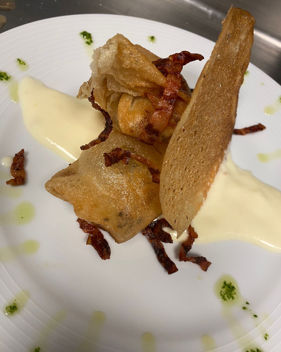 HazlanKafebar's tweet photo. Crujiente de Gambas y Setas 🦐🍄🥓
·
·
·
#hazlan #comida #irun #comidacasera #pintxo #etxekojanaria #bar #restaurantes #restaurante #gastronomia #amigos #instafood #food #tapas #cafe #drink #foodporn https://t.co/2VxheDVjtY