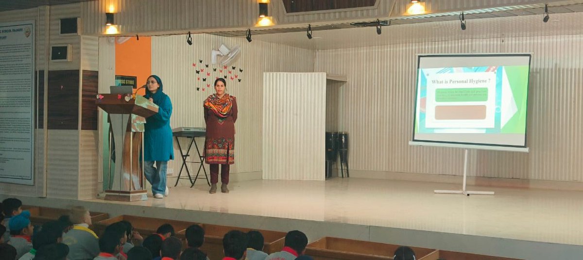 AgpsRajouri's tweet photo. AGPS hosted an inspiring session on personal hygiene &amp; disease prevention with Dr. Sumaira Qazi (proud alumna) &amp; Principal Mrs. Gurnam Kour. A step towards a healthier, aware community! 🌟 #AGPS #HealthAwareness #HygieneMatters #AlumniPride
@NorthernComd_IA
@Whiteknight_IA https://t.co/ueIw8DO4ji