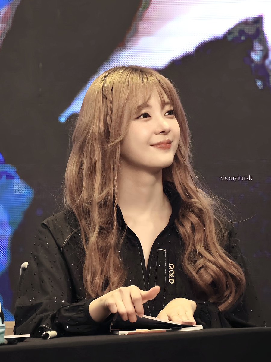 241207
🍓

#리아 #LIA #ITZY #있지