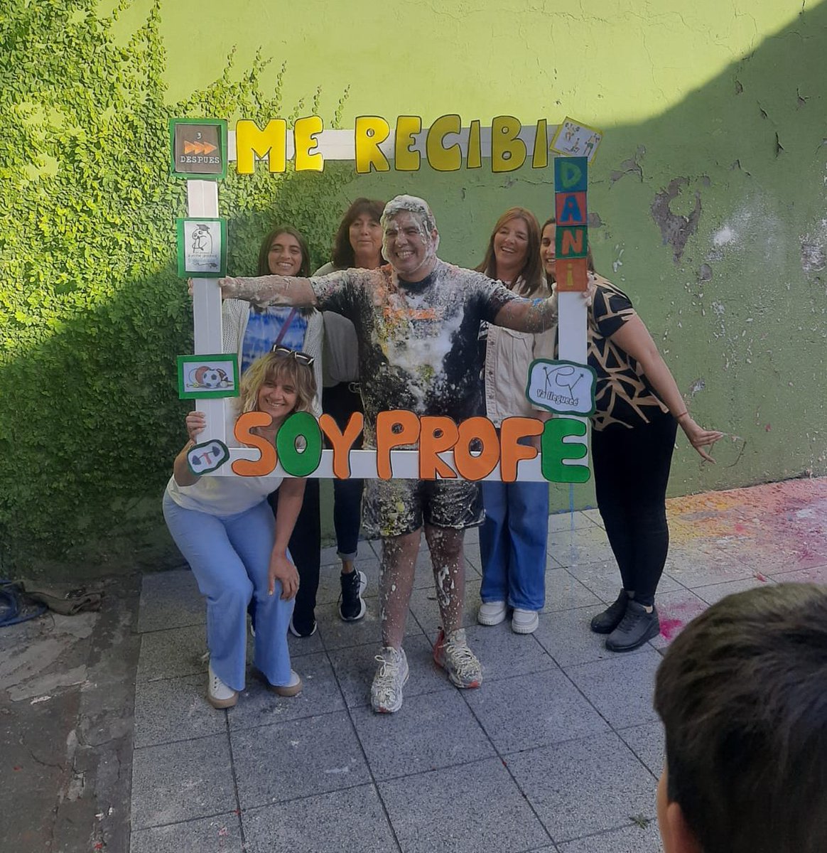 🎓 Felicitaciones a los dos nuevos Profesores de Educación Física Daniel Heren y Franco de Leonardis!!!

Constancia, voluntad y estudio. Los dos construyeron trayectorias académicas notables. Gracias por estos años, fue un placer acompañarlos.

#SuperiorCADS