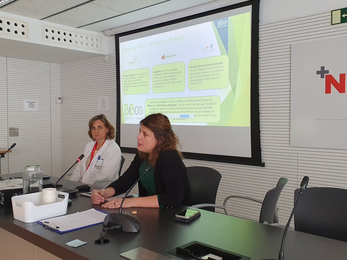 salud_na's tweet photo. El consorcio @0Bibos6 , integrado por las entidades @GureSustraiak , @foresna y Basartea, han presentado a los profesionales de Pediatría del Hospital Universitario de Navarra los programas piloto de baños de bosque que se implementarán con pacientes crónicos de pediatría del HUN https://t.co/S6EmLIYBMr