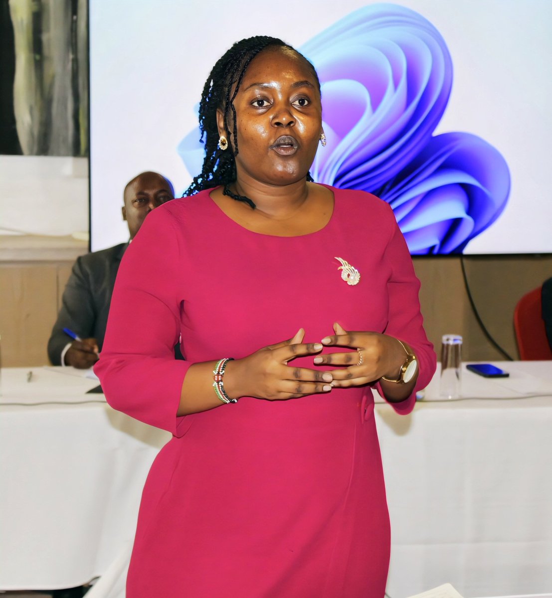 ayt_org's tweet photo. East Africa must invest in education systems that meet local needs.~Dr Mercy Mweni
Should the EAC adopt a common education system? Share your thoughts!
#AfricaYouthVoices
#eacat25 https://t.co/vDaljDN0p6