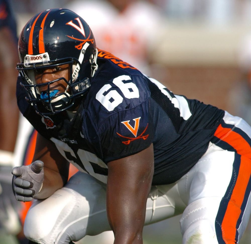 PureCFB's tweet image. Happy 41st birthday to #Virginia legend D'Brickashaw Ferguson 🎊

🏅First-team All-American
🏅2× First-team All-ACC

👕Virginia Cavaliers Jersey No. 66 retired #CFB