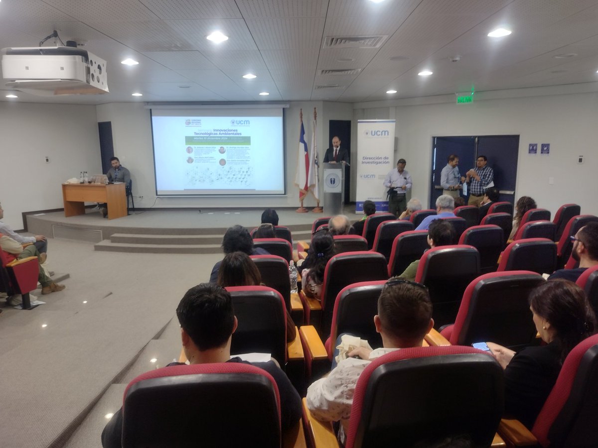 Patcaa's tweet photo. Investigación aplicada #FIC @GOREMaule @ucatolicamaule presentan Innovaciones Tecnológicas Ambientales @SeremiCienciaM
@MMAmaule
@SeremiSaludM
#VRIP
#CIEAM
"Los investigadores tenemos que dar soluciones" Dr. Antonio Cabrera Centro#Secano#Interior #UCM
Somos #TuUniversidad https://t.co/I959mADfL3