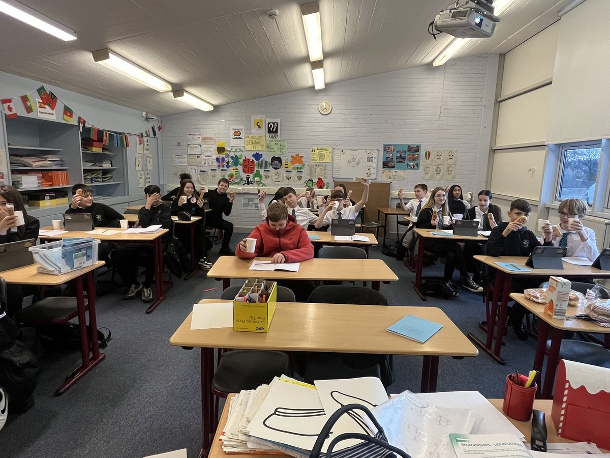 Miss Anderson-Aziz tweet media