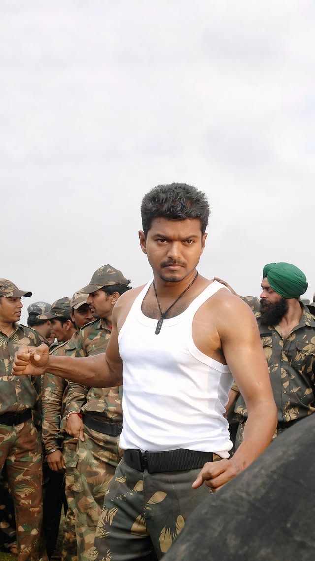 Yazhinii_sri's tweet photo. Thuppakki...🥵💎🩵
@actorvijay 
#Thalapathy69 https://t.co/8L9XEQzQ2z