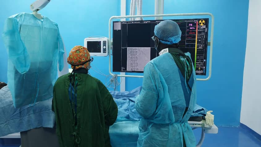 Hôpital Laquintinie de Douala tweet media