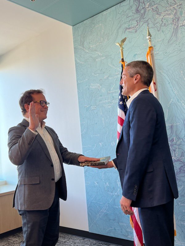 WadeCrowfoot's tweet photo. Our work continues!⏫ Proud to swear-in 2 new colleagues recently: Keali’i Bright, our new Undersecretary, and Joe Shea, our new Assistant Secretary for Salton Sea. These leaders bring energy &amp; vision to protect the environment &amp; help Californians thrive. Let’s go!🚀 https://t.co/SKL3iVmqVA